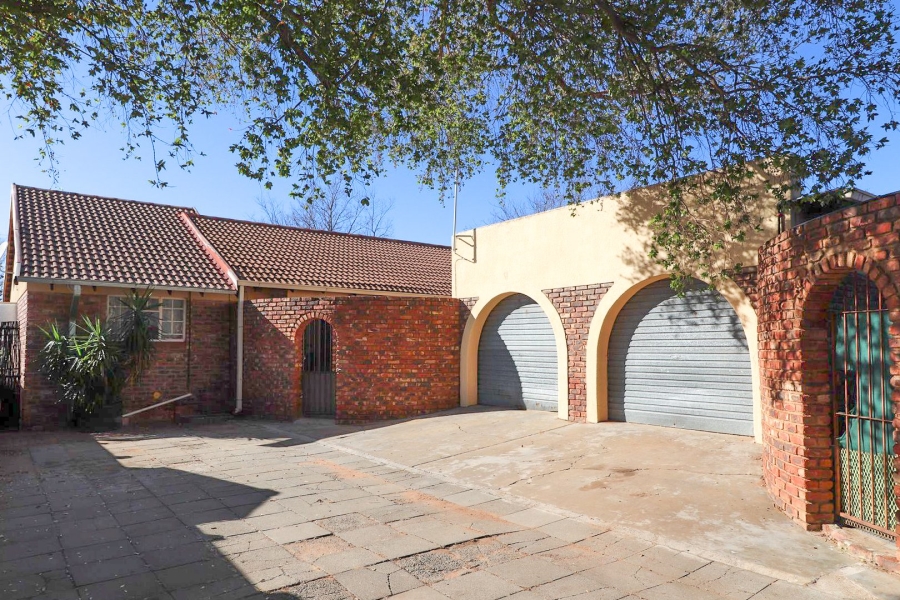 Commercial Property for Sale in La Hoff North West